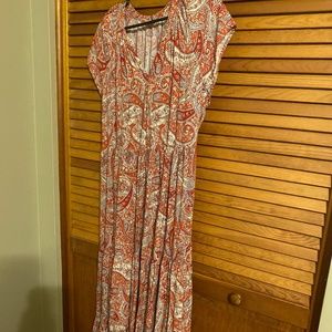 Red paisley maxi dress. Old Navy Medium